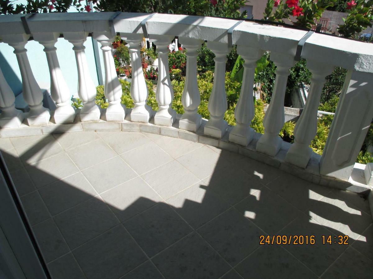 Apartments Katarine Zrinske Vodice Bilik gambar